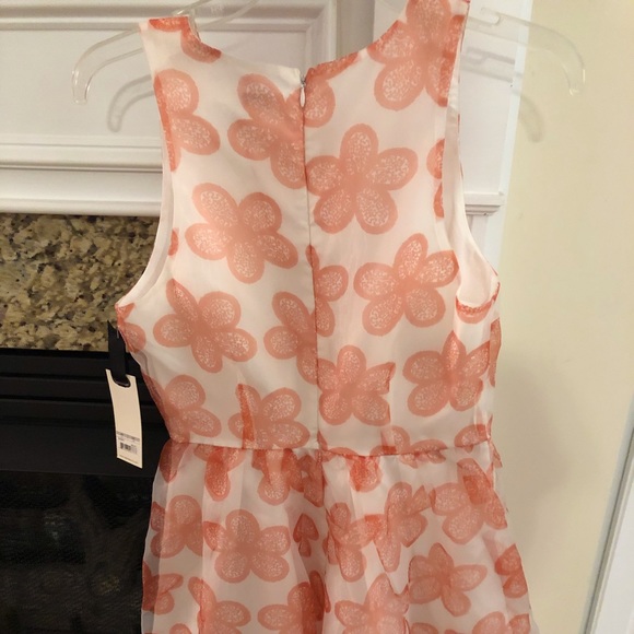 Peach colored floral dress - Picture 3 of 3
